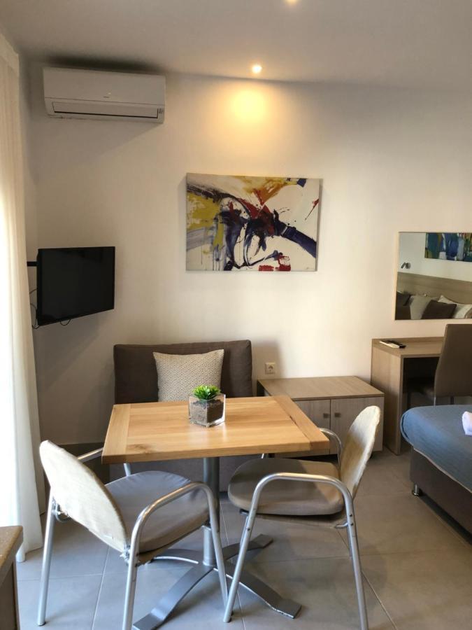 Vanessa House Luxury Apartments Skiathos Exterior photo