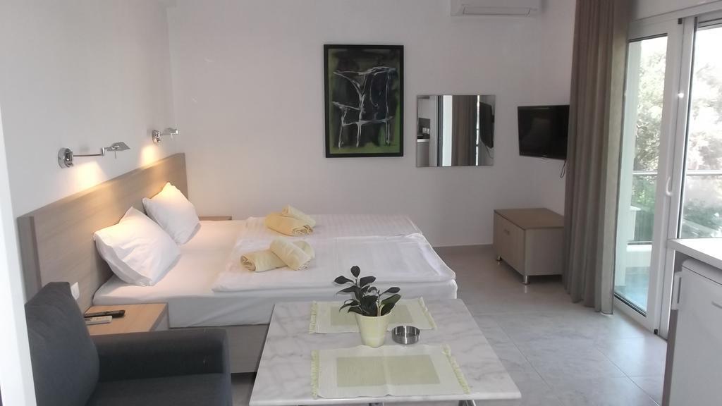 Vanessa House Luxury Apartments Skiathos Exterior photo