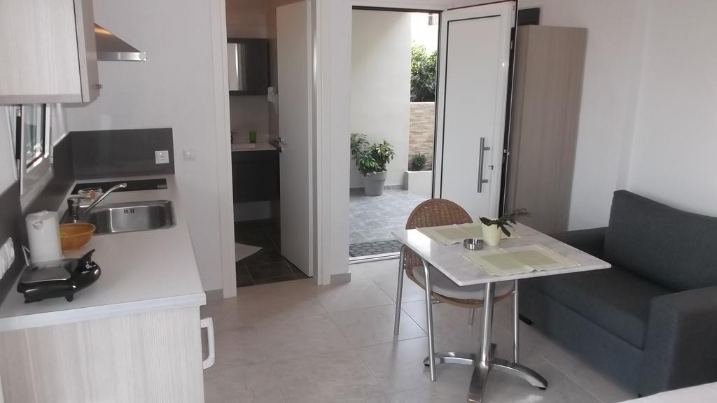 Vanessa House Luxury Apartments Skiathos Exterior photo